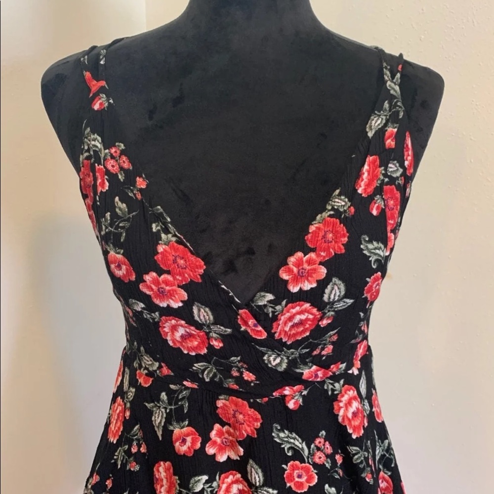 Floral Crisscross Back Dress - Picture 3 of 8